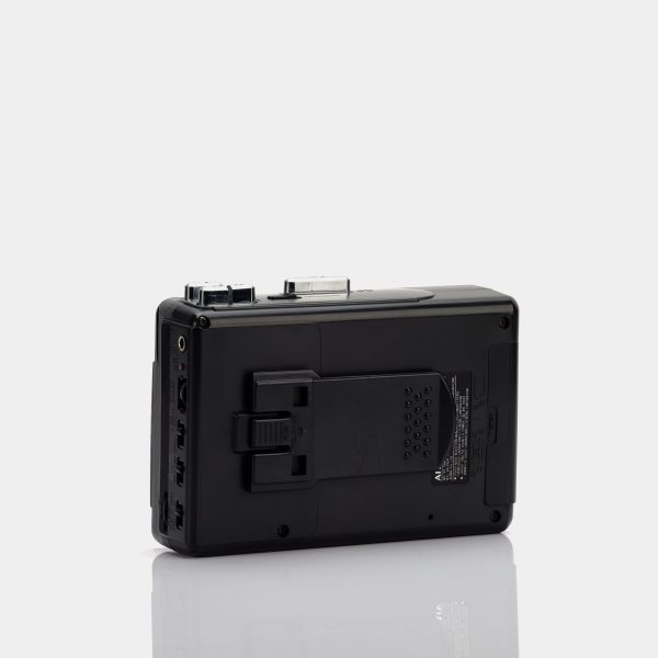 AIWA Super Bass AM FM Portable Cassette Player For Sale - Image 3